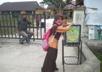 Setiap Jum’at, Siswa MIN Aceh Singkil Semakin Semangat Melaksanakan Gerakan Infaq Seribu Sehari