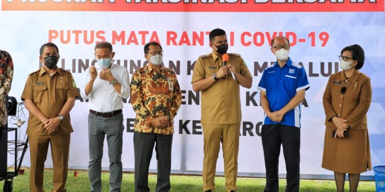 Vaksinasi bersama
