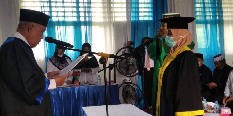 Ketua Yayasan Lantik Hj. Nilasari Siagian Sebagai Rektor IAIDU Asahan