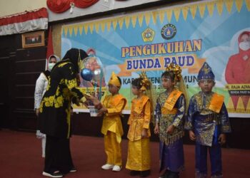 Raja Azmah Kembali Dikukuhkan Menjadi Bunda Paud Kabupaten Karimun