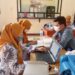 Nakes Puskesmas lakukan verifikasi peserta vaksinasi