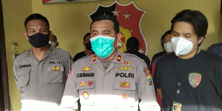 Tembak Curat