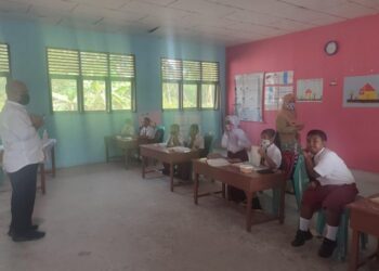 Wan Haris PTM ke Sekolah SD Di Bunguran Selatan
