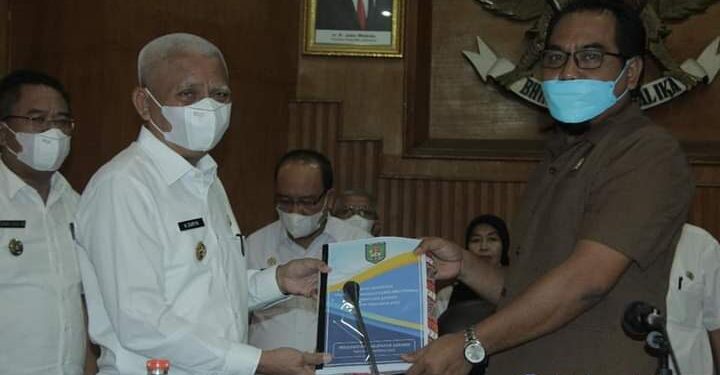 Bupati Asahan Sampaikan Nota Keuangan dan Rancangan Peraturan Daerah Tentang APBD Kab. Asahan TA 2022