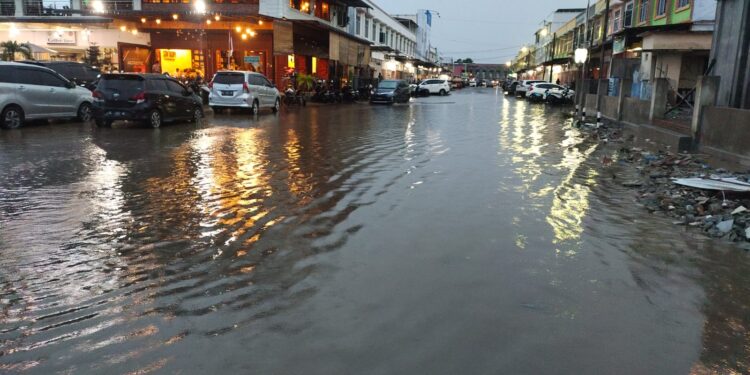 Jalan Pusat Kota Lhokseumawe Rusak Parah, Ini Tanggapan Kadis PUPR