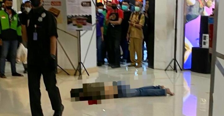 Pengunjung Terjun Di Mall Centre Point Medan, Diduga Bunuh Diri