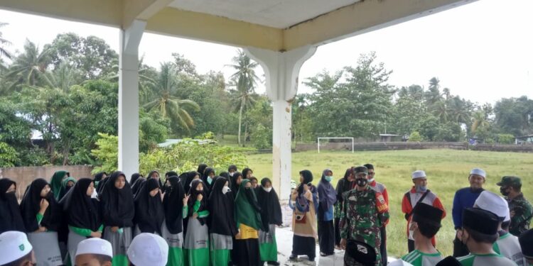 Peringati Hari Pahlawan, Koramil 02/Moro Laksanakan Kegiatan Wasbang Di SMP IT Yayasan At-Thohiriyah