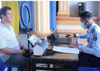 Imigrasi Dabo Layani Pemohon Eazy Passport