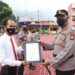 Berprestasi, 29 Personil Polres Karimun Terima Piagam Penghargaan Dari Kapolres Karimun