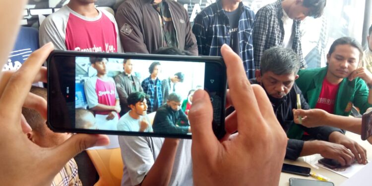 Mahasiswa dan Masyarakat Minta kapolda copot kapolres Lhokseumawe