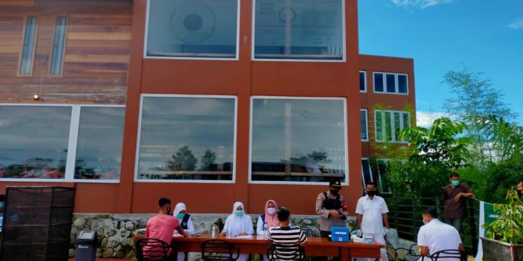 Puskesmas Nisam Antara Lakukan Vaksinasi Di Objek Wisata