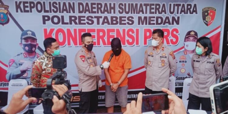 Aniaya Dan Rampok Penumpangnya, Sopir Taksi Online Diamankan Polisi