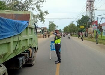 Patroli Antisipasi Guantibmas di Zona Barat, Personel Gabungan Periksa Sejumlah Kendaraan