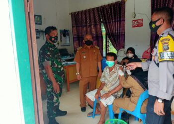 Forkopincam Aek Ledong Lakukan Roud Show Himbau Warga Vaksinasi