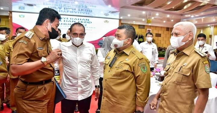 Gubsu Serahkan DIPA dan TKDD Tahun 2022 Provinsi Sumut