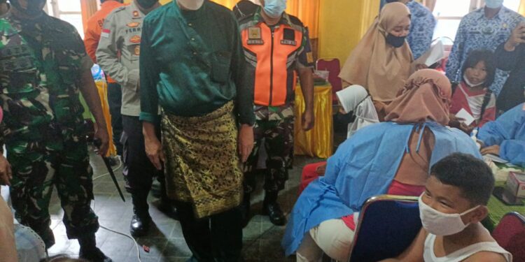 Launching Serbuan Vaksinasi Serentak TIM MOBIL GURINDAM 12 KOREM 033/WP