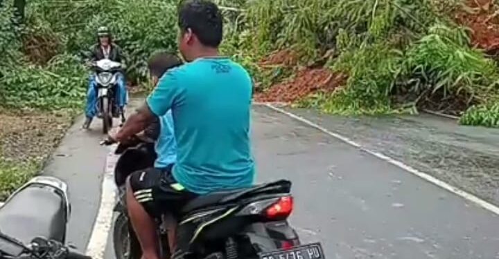 Beberapa Titik Di Tapanuli Selatan Banjir Dan Longsor, Warga Harapkan Bantuan Pemerintah