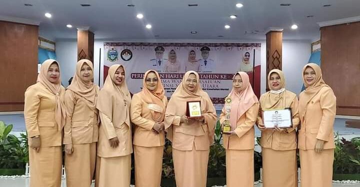 Dharma Wanita Persatuan Kabupaten Asahan Raih Penghargaan Terbaik E – Reporting