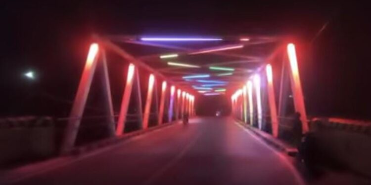 Lampu Diskotik Di Jembatan Ranai Rawan Bagi Pengendara Saat Melintas