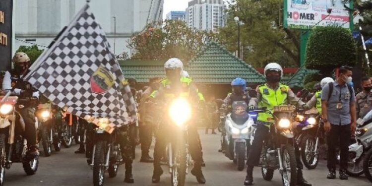 Patroli Jelang Tahun Baru 2022 Dipimpin Kapoldasu, Pangdam I/BB Disaksikan Gubernur Sumut Edy Rahmayadi