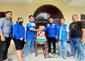 Ketua PAC GAMKI Medan Barat Salomo Simorangkir Apresiasi DPK KNPI Medan Barat Berbagi Bingkisan Natal
