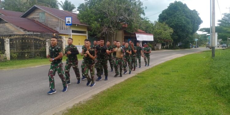 Puslatpurmar 9 Dabo Singkep Tingkatkan Fisik, Dengan Lari Siang 3000 Meter