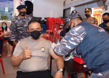 Kapolres Karimun Suntik Vaksin Ketiga