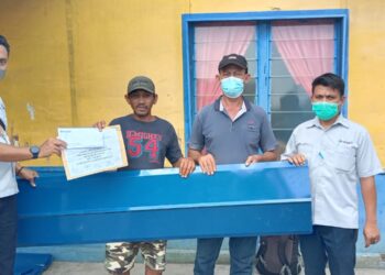 PT Timah Tbk Renovasi 11 Unit Rumah Nelayan di Kelurahan Tebing dan Teluk Uma