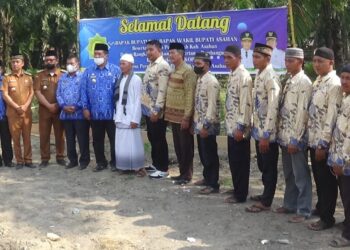 Wabup Asahan Letakkan Batu Pertama Kantor Komunitas Penyantun Anak Yatim Desa Persatuan