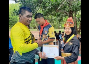 Siswa MTsN Lingga Raih Perak di Ajang Silat Internasional