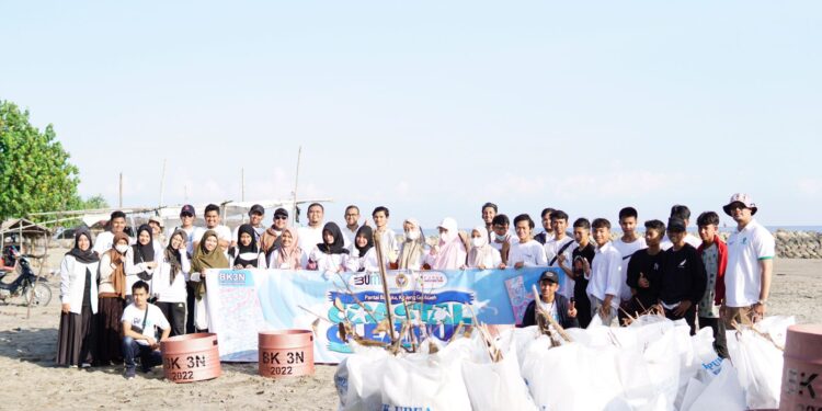 Dalam Rangka Gernas Ke 3, PIM Gelar Coastal Cleaning Up