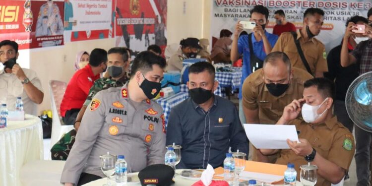 Kapolres Lingga Ikuti Vidcon Dalam Rangka Peninjauan Vaksinasi Booster oleh Presiden RI Joko Widodo di Provinsi Kepri