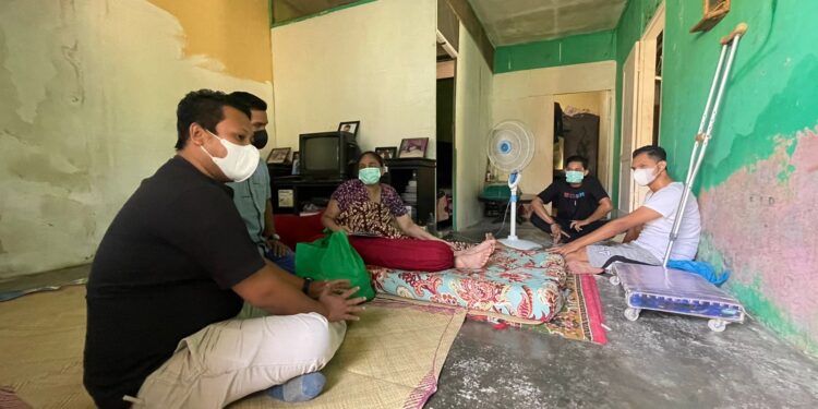 Berjuang Jadi Tulang Punggung Keluarga, Kapolres Lhokseumawe Prihatin Pada Mahasiswa Unimal