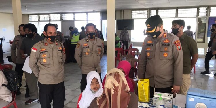 Polres Lingga Gelar Vaksinasi Covid-19 Dosis Tahap 3 Terhadap 302 Personil dan Jajaran Polsek serta ASN Polres Lingga