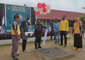 Ketua KONI Lingga Buka Turnamen Bulutangkis