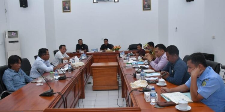 Perumda Tirta Nusa Jelaskan Permasalahan Air Kepada Komisi III DPRD Natuna