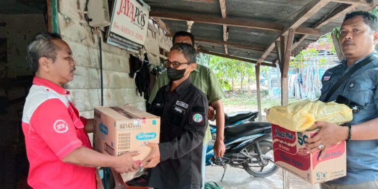 IWO Peduli, Bagikan Sembako Bertepatan Di HPN 2022