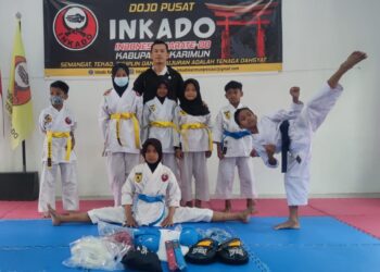 Gerakkan Olahraga Masyarakat, PT Timah Serahkan Sarana Olahraga untuk Pemuda Kelurahan Tanjung Berlian