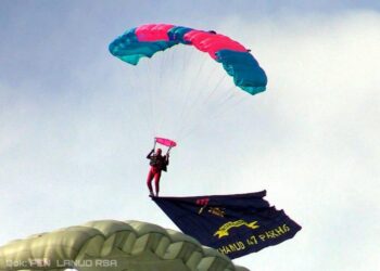 Lanud RSA Dukung Terjun Payung Prajurit Denhanud 477 Kopasgat TNI AU Natuna