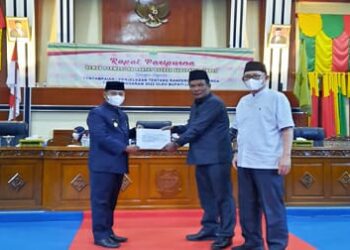 Wakil Ketua I DPRD Lingga Pimpin Rapat Paripurna Ranperda