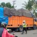 Sat Lantas Polres Lhokseumawe Tertibkan Pengemudi Truk Bawa Muatan Berlebihan