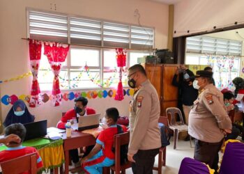 Bersama Kapolres Natuna Vaksinasi Merdeka di Pulau Sedanau