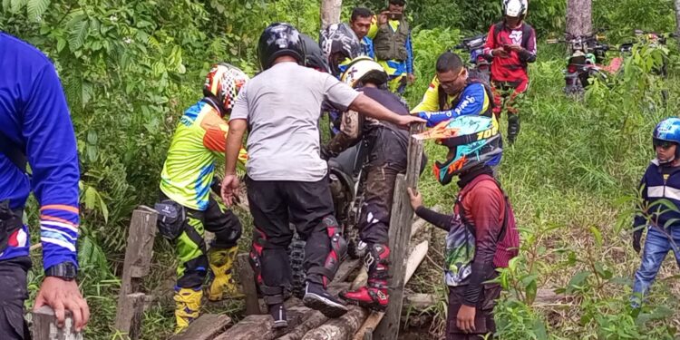 Bersama NTAC Kapolres Natuna Jelajah Hutan Natuna, Ternyata Tujuannya Ini?