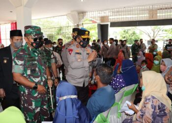 Yakinkan Booster, Kapolda Sumut Dorong Percepatan Vaksin di Labusel