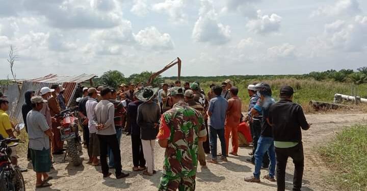 Mediasi Belum Sepakat, Warga Sesalkan Makan Besama DPRD Dengan Manajemen PT KSS