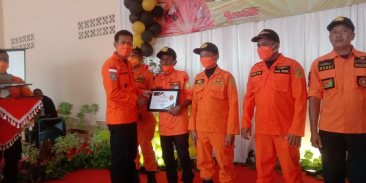 Satgas SAR Kota Lhokseumawe Dapat Penghargaan Dari Kakansar Aceh