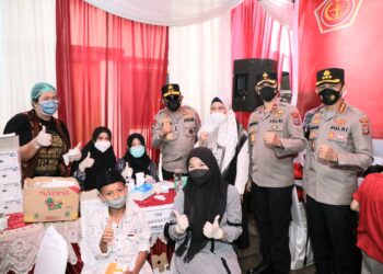 Percepatan Pemberian Vaksin, Kapoldasu, Wakapolda dan PJU Sampaikan Terimakasih Kepada Tokoh Masyarakat