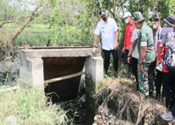 Bobby Nasution Blusukan, Temukan Penyebab Banjir di Medan