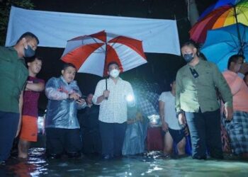 Pastikan Warga Aman Dan Terlayani Dengan Baik, Bobby Nasution Terobos Banjir Menteng