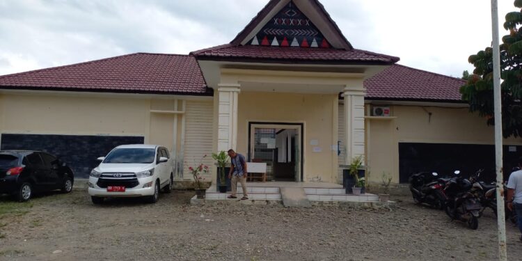 Warga Menilai, Kinerja Kepala Disdukcapil Padanglawas memiliki Presentasi Buruk